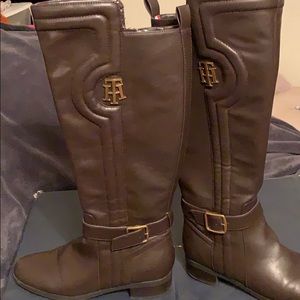 Women’s Brown Tommy Hilfiger Boots Size 9